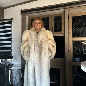 2 fur coats full length black mink white snow fox